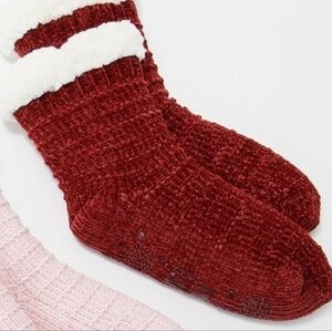 New Holiday Red Jojoba Infused Chenille Socks | Gift Giving
